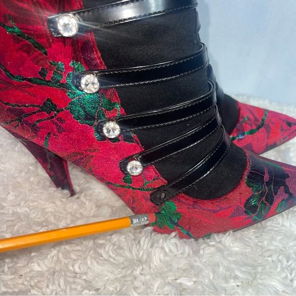 Privileged Joost Velvet Bootie - Picture 8 of 14